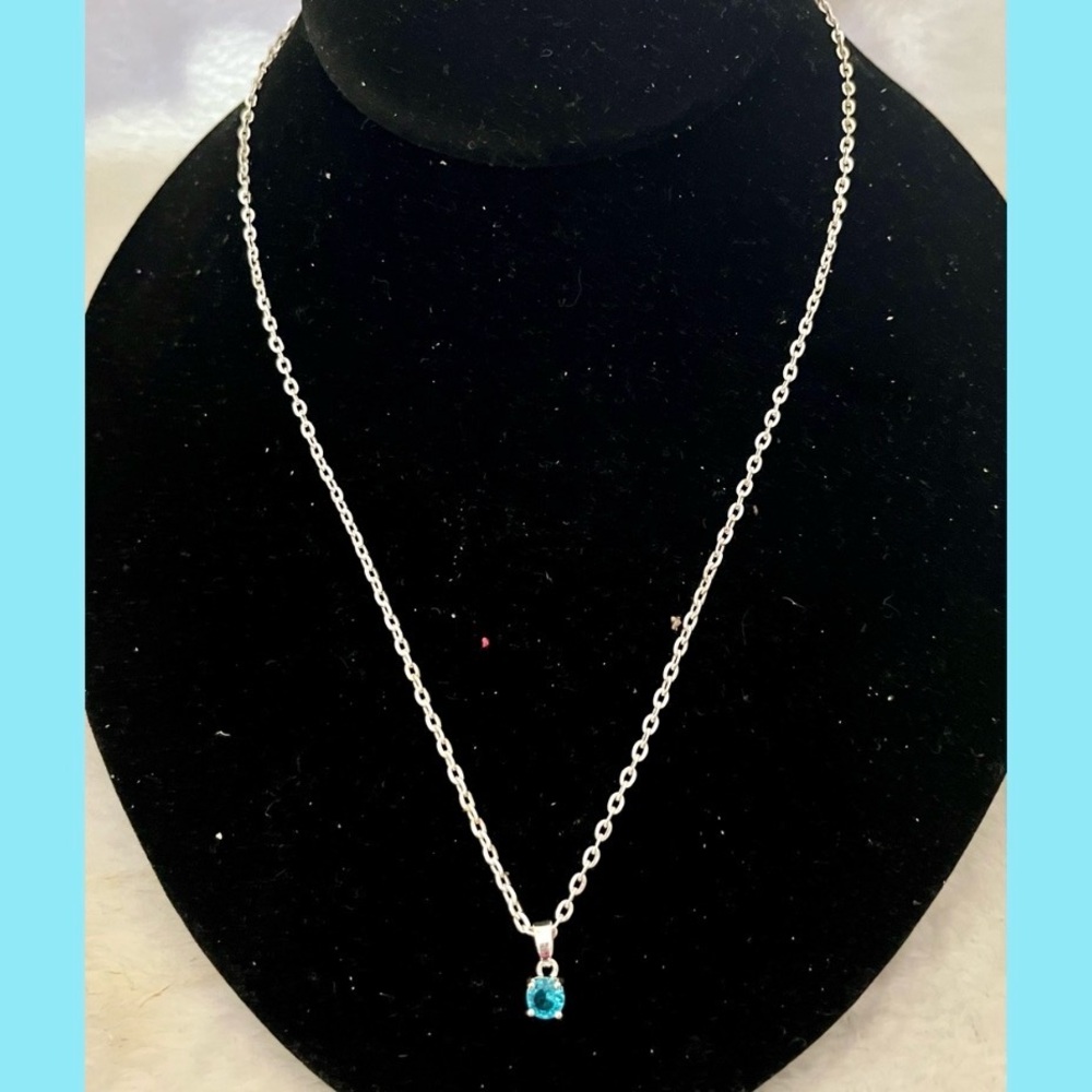 EFFY Elegant Silver Necklace with Blue Pendant